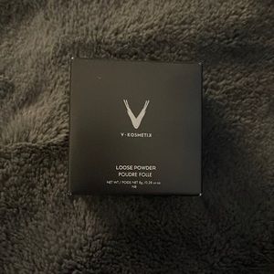 V. Kosmetix Looss Powder in Cool Neutral
